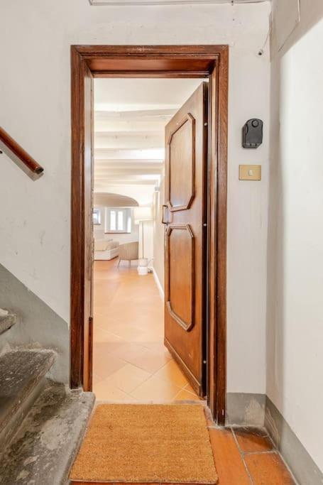 Amazing Apartment In Piazza Santa Croce Firenze Exterior foto
